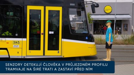 První chytrá tramvaj v Plzni úspěšně jezdí na testovacím polygonu