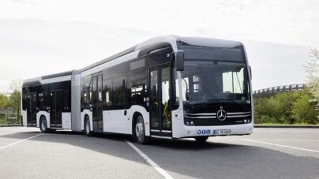 Dopravní podniky testují elektrický kloubový autobus, chtějí udržitelnou městskou dopravu